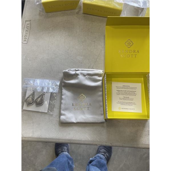 LOT OF 5 NEW  KENDRA SCOTT LETTER PENDANTS ASSORTED LETTERS