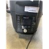 Image 5 : INSTANT POT DUO CRISP W/ ULTIMATE LID MULTI COOKER AND AIR FRYER - TESTED WORKING, RETAIL $279