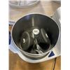 Image 3 : LG ULTRA TOP WET GRINDER - WORKING