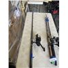 Image 4 : 3 BAIT CAST SPINNING RODS WITH REELS