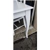 Image 4 : WHITE DINING TABLE W/ 4 CHAIRS