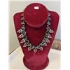 Image 1 : VINTAGE BLACK HEMETINE GASS AND RHINESTONES NECKLACE, STAND INCLUDED