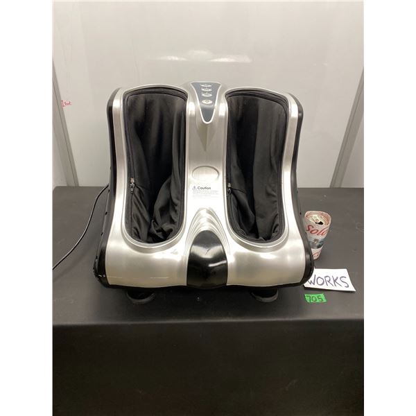 Foot massager with heat