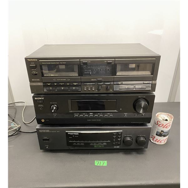 Lot of assorted stereo items including Technic's brand cassette deck, Sony brand tuner and Kenwood b