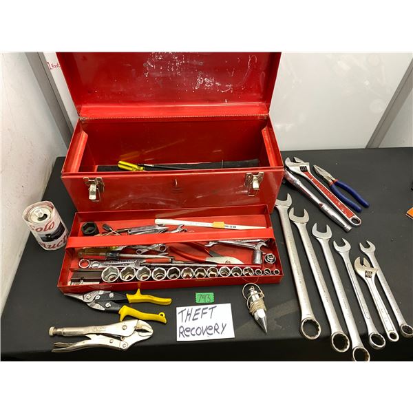 Lot of hand tools and more, metal tool box