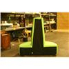 Image 2 : Circular Center Island in Vibrant Satin Green Set