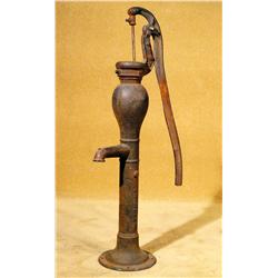 Antique Iron Hand Crank Farmers Water Pump