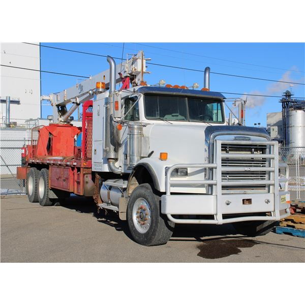 2006 FREIGHTLINER FLD120 FLATBED CRANE TRUCK