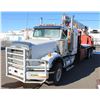 Image 3 : 2006 FREIGHTLINER FLD120 FLATBED CRANE TRUCK