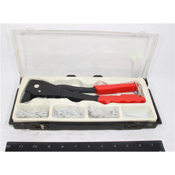 MANUAL HAND RIVETER W/ CASE