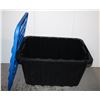 Image 1 : MASTERCRAFT STACKABLE TOTE WITH BLUE LID