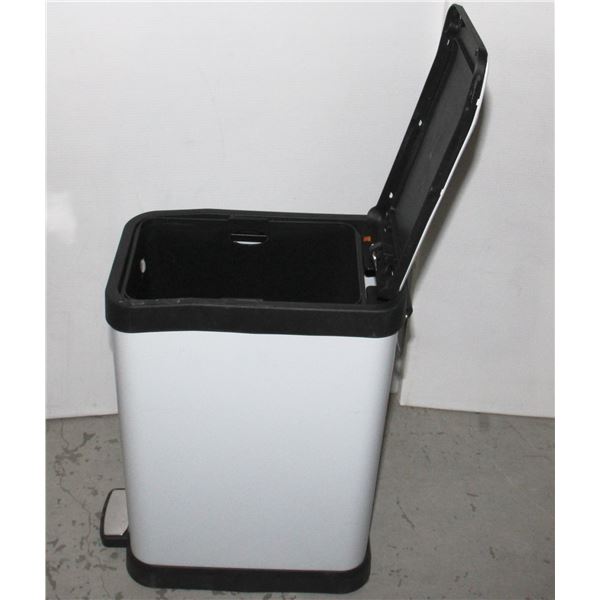 PEDAL GARBAGE BIN