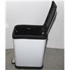 Image 1 : PEDAL GARBAGE BIN