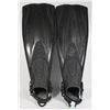 Image 1 : PAIR OF AQUA LUNG FLIPPERS