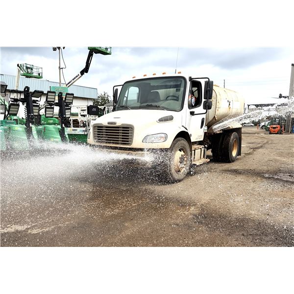 (1030377) 2018 Freightliner M2 Water Truck 2000-Gallon (Runs, Drives, Sprays - See Video)