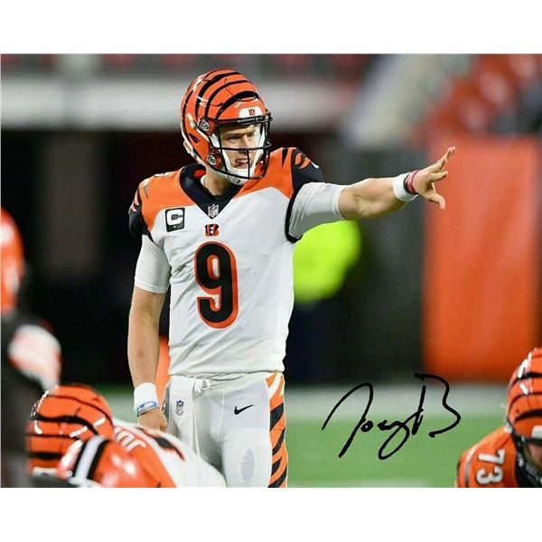 Cincinnati Bengals Joe Burrow facsimile signed  photo