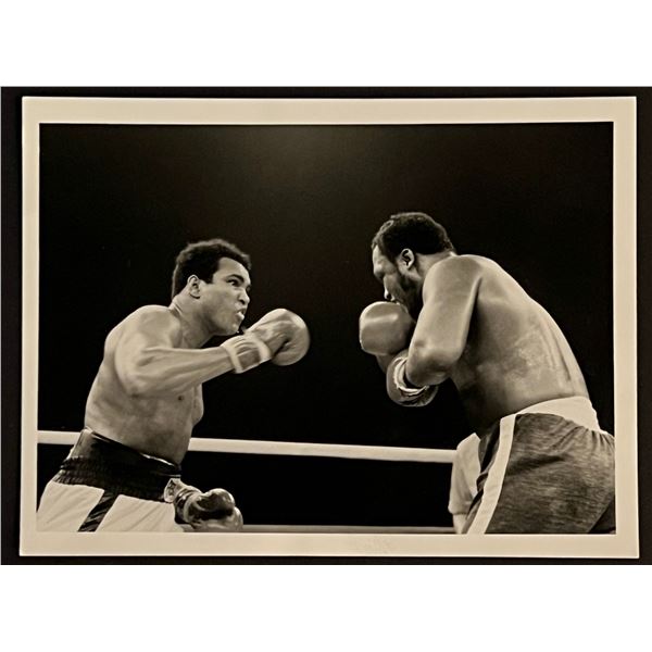 Boxing Great Muhammad Ali Unsigned Photo