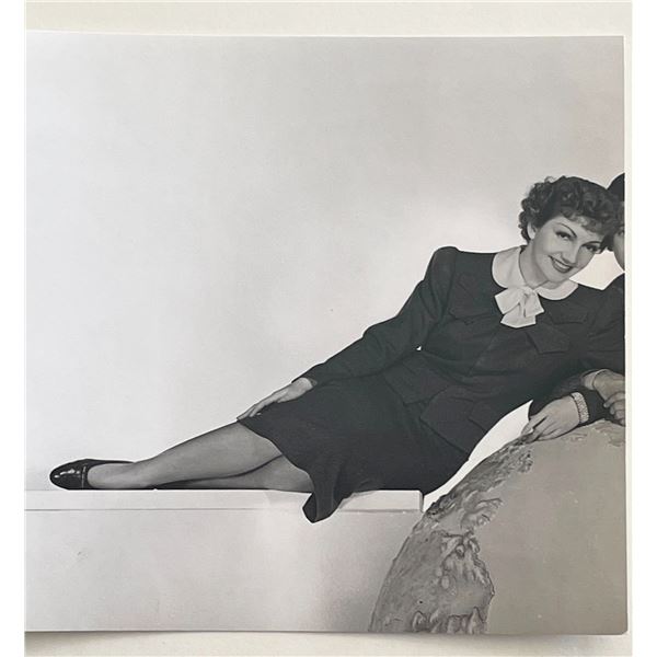 Claudette Colbert photo