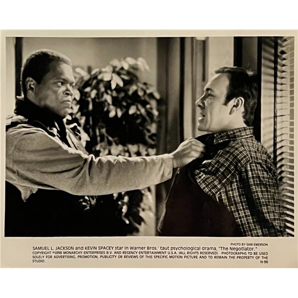 Samuel L Jackson and Kevin Spacey in The Negotiator Photo