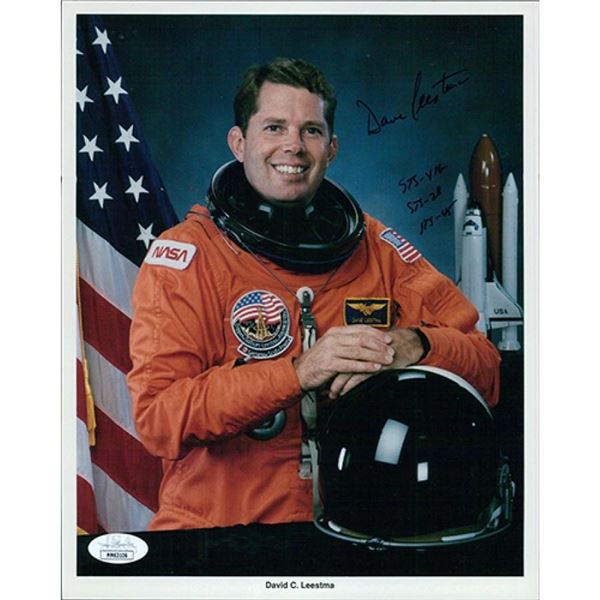 NASA Astronaut David Leestma signed photo. JSA Authenticated