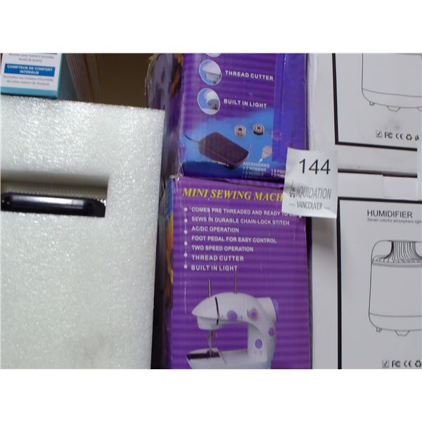 Set of 2 Mini Sewing Machine