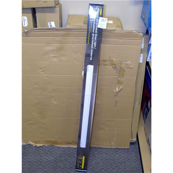 KODA Modern Directional Shop Light