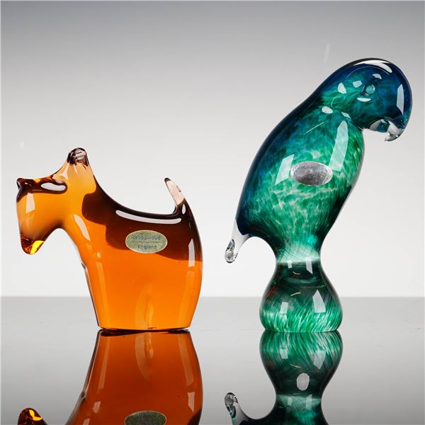 2pc Wedgwood Scottish Terrier and Parrot Glass Animal Figurines