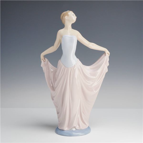 LladrÃ³ "Dancer" Porcelain Figurine, Model #5050