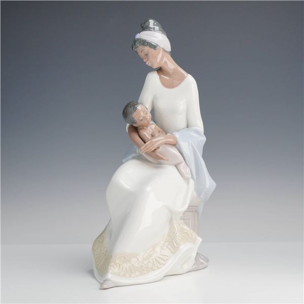 LladrÃ³ A Mother's Embrace Porcelain Figurine, Model 6851