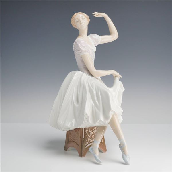LladrÃ³ Weary Ballerina Porcelain Figurine, Model 5275