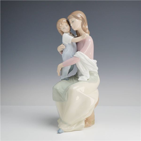 LladrÃ³, A Mother's Love Figurine