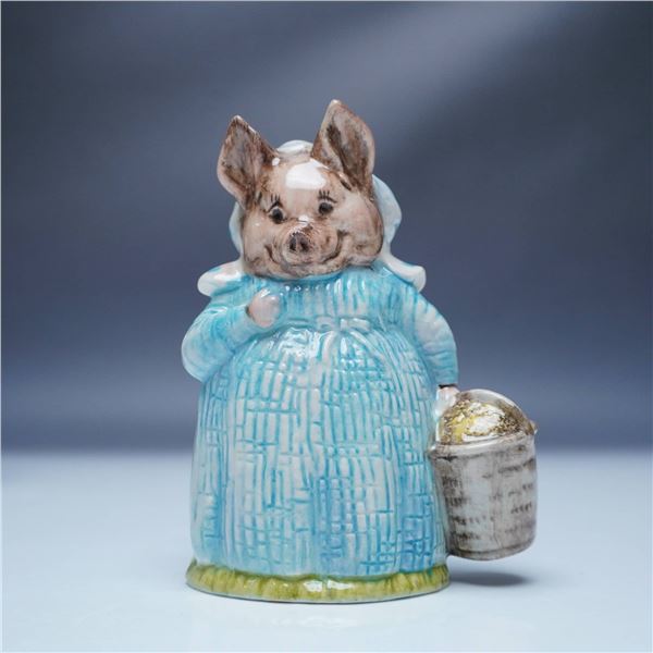 Royal Albert Beatrix Potter Figurine, Aunt Pettitoes