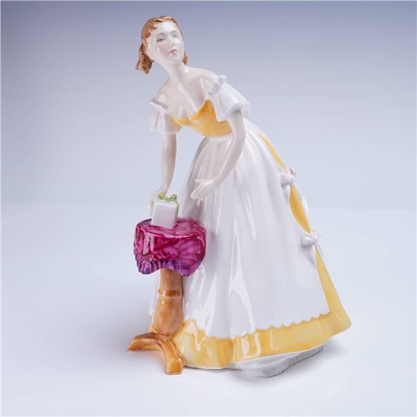 Royal Doulton Figurine, Happy Birthday HN3095