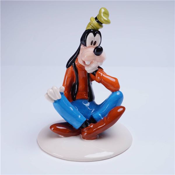 Royal Doulton Figurine, The Mickey Mouse Collection, Goofy MM5