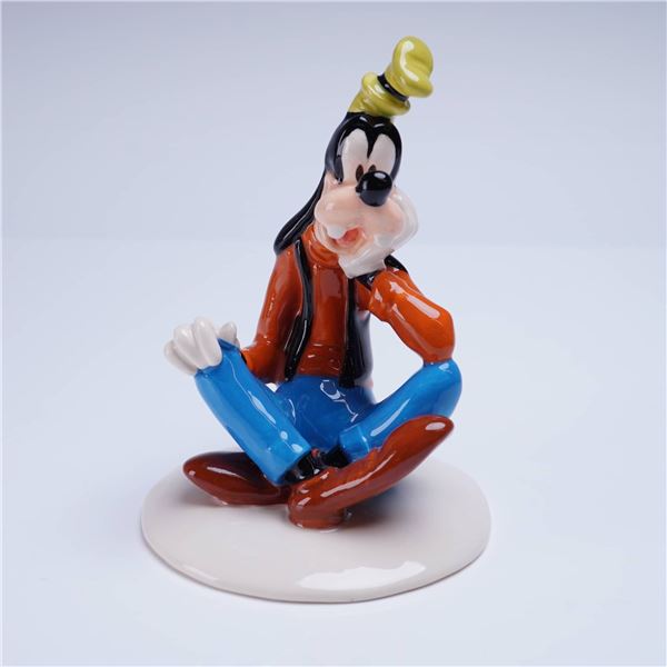 Royal Doulton Mickey Mouse Collection Figurine, Goofy MM5