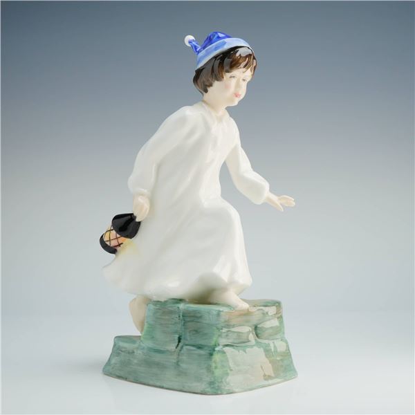 Royal Doulton Nursery Rhymes Figurine Wee Willie Winkie HN3031