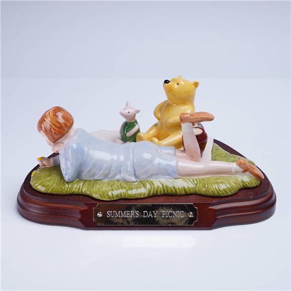 Royal Doulton Winnie the Pooh Summer's Day Picnic Tableau
