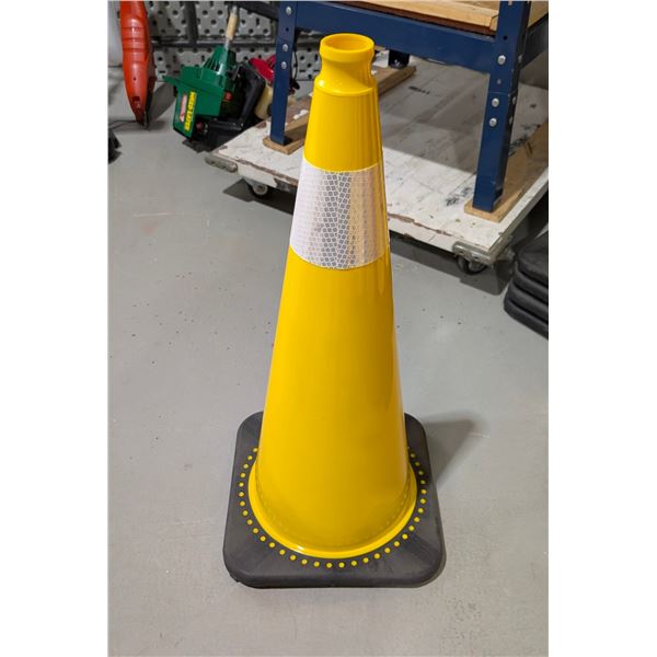 CÔNE DE SIGNALISATION (JAUNE) 29" DE HAUT