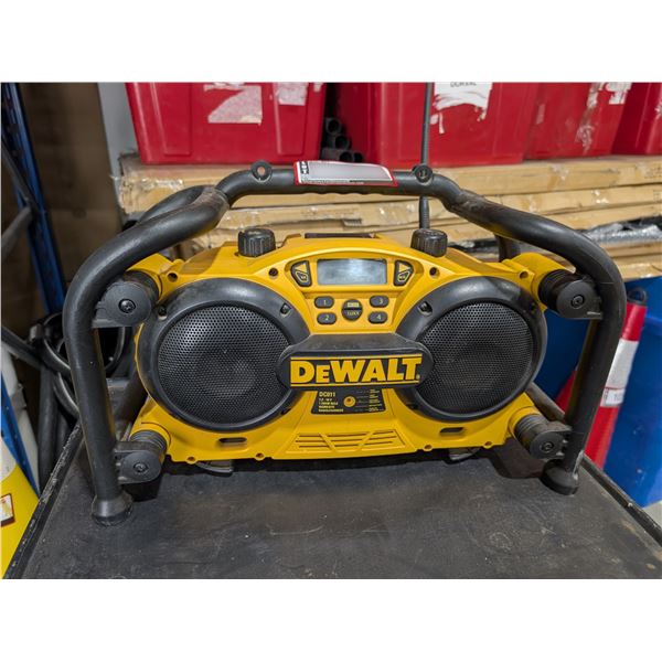 RADIO DE CHANTIER DEWALT #DC011