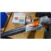 Image 1 : SOUFFLEUR À FEUILLES SANS FIL STIHL #BGA57 AVEC 2 BATTERIES ET CHARGEUR