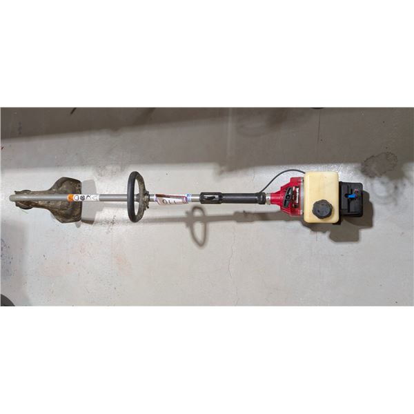 COUPE-BORDURE À ESSENCE YARD MACHINES