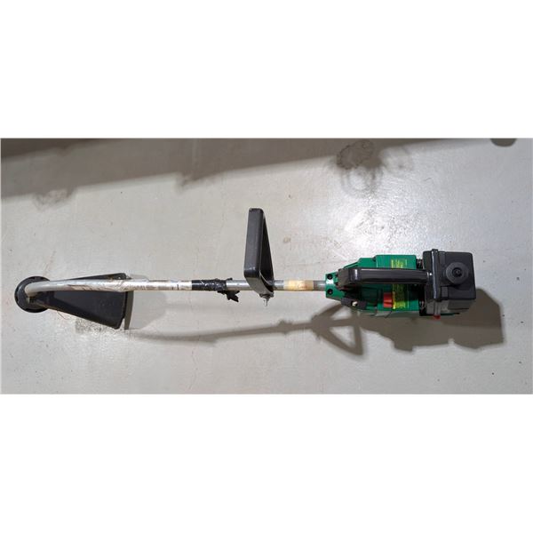 COUPE-BORDURE À ESSENCE WEED EATER