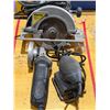Image 1 : LOT DE 3 OUTILS ÉLECTRIQUES - SCIE CIRCULAIRE / MEULEUSE D'ANGLE / PONCEUSE