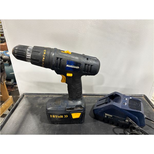 PERCEUSE SANS FIL AVEC MASTERCRAFT 18V BATTERIE ET CHARGEUR