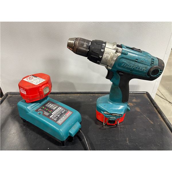 PERCEUSE SANS FIL MAKITA AVEC CHARGEUR ET 2 BATTERIES