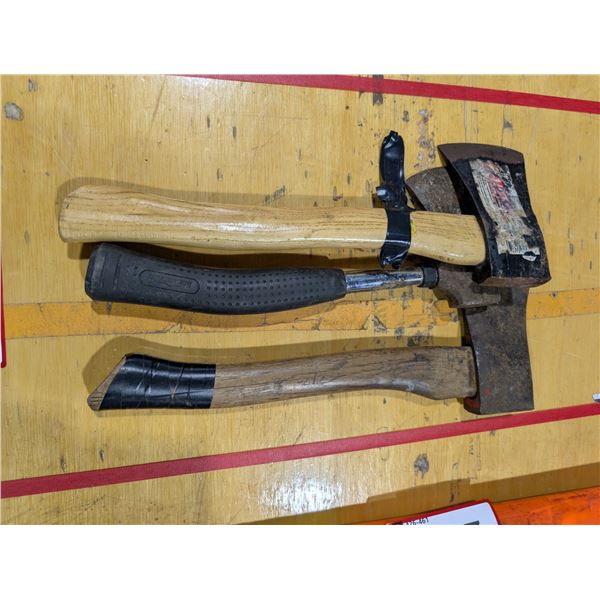 LOT DE 3 ASSORTIS HACHES