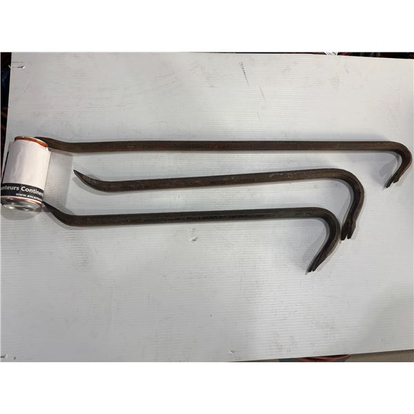 LOT DE 3 PIEDS-DE-BICHE ASSORTIS