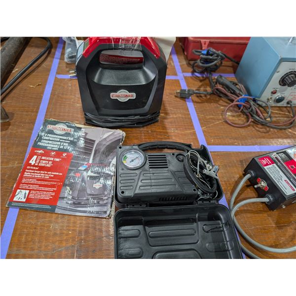 LOT DE 2 COMPRESSEURS À AIR ASSORTIS