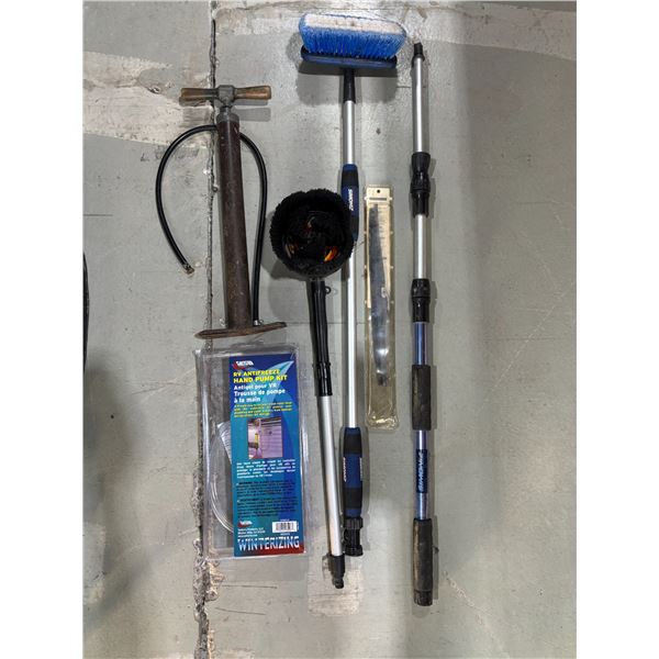 LOT DE ARTICLES ASSORTIS