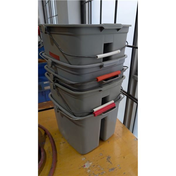 SEAU DOUBLE EN PLASTIQUE 12"X12"X10"